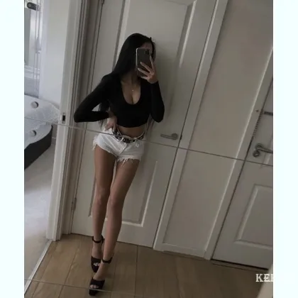 ВИЇЗД. Доглянута Брюнетка. Фото Мої_